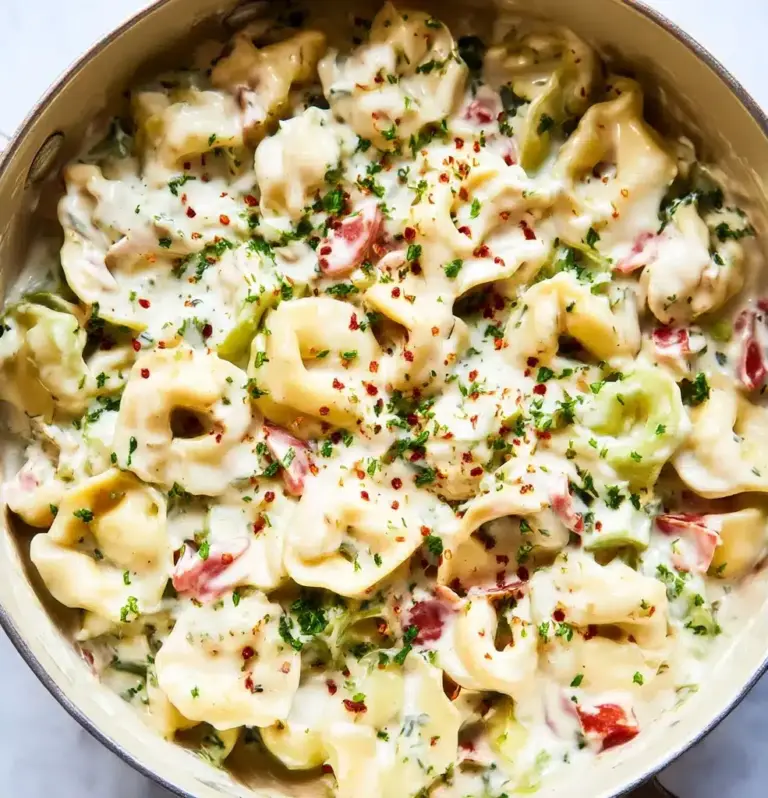 Creamy Tomato Basil Tortellini Recipe