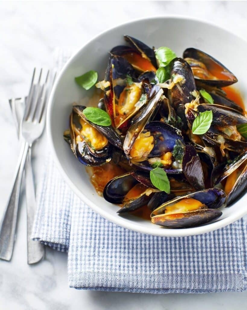 Mussels with Tomatoes and Chilli Recipe