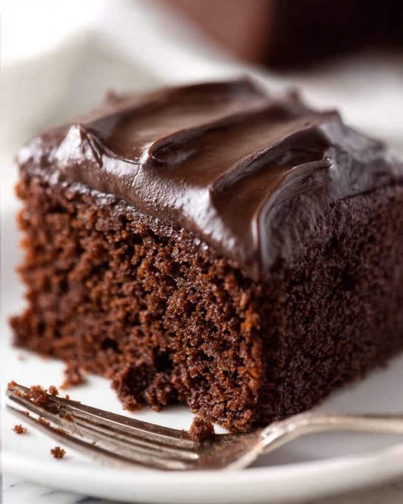 Easy Chocolate Fudge Cake Recipe